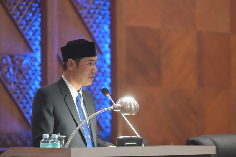 DPRA Tetapkan 12 Raqan Prioritas 2025, Gubernur Tegaskan Komitmen Jawab Kebutuhan Masyarakat. Foto: Dok. Biro Adpim Setda Aceh