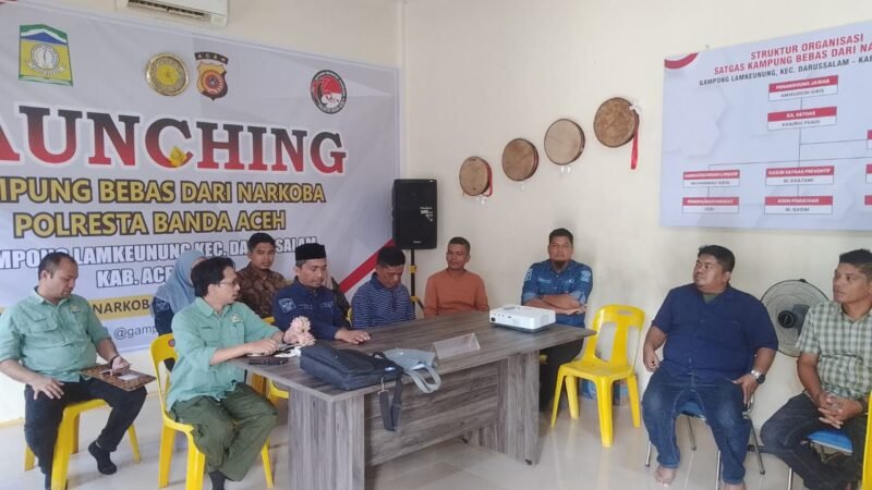 Tim penilai meninjau gampong Lamkeneung, Darussalam, Kamis (24/04/2025). Foto: Dok. DPMG Aceh Besar