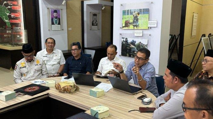 GELAR FGD - Forum Koordinasi Pencegahan Terorisme (FKPT) Provinsi Aceh menggelar kegiatan Focus Group Discussion (FGD) bertema “Pencegahan Radikalisme dan Terorisme” pada Rabu (30/4/2025) di Kesbangpol Aceh. 