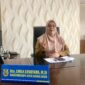 Kepala Dinas Kependudukan dan Pencatatan Sipil (Disdukcapil) Banda Aceh, Emila Sovayana saat ditemui media di kantornya, Senin (28/4/2025). Foto: Dok. AcehNow