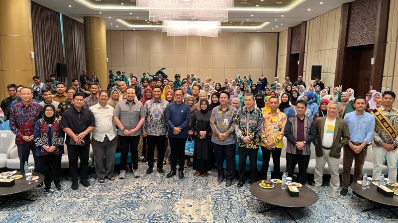 Wamendagri dan Walikota Banda Aceh Kunjungi Landmark BSI Aceh dalam Rangka Semiloka 