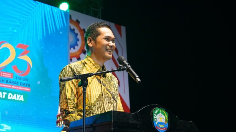 Plt. Sekda Aceh M. Nasir Membuka Gelar Teknologi Tepat Guna di Lapangan Pulau Kayu, Susoh, Aceh Barat Daya. Rabu 28 Mei 2025. Foto: Dok. Biro Adpim Setda Aceh