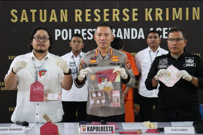 Tim Rimueng Tangkap Pembobol Branksas Berisi Ratusan Juta di Peukan Bada. Foto: Dok. Bidhumas Polresta Banda Aceh