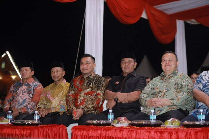 Bupati Aceh Besar, Muharram Idris menghadiri Pembukaan Gelar TTG XXVI Provinsi Aceh Tahun 2025 di Lapangan Pulau Kayu - Susoh, Aceh Barat Daya, Rabu (28/5/2025) malam. 