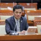 Ketua Komisi III DPR Habiburokhman mengaku sudah lelah dengan sikap MK yang kerap membatalkan produk undang-undang yang disusun DPR dengan alasan tidak terpenuhinya prinsip bermakna.