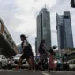 Di sisi lain, Menteri Koordinator Bidang Perekonomian, Airlangga Hartarto mengatakan kenaikan 6,5 persen itu dihitung dengan mempertimbangkan pertumbuhan ekonomi dan inflasi.