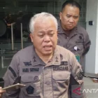 Kepala Pusat Penerangan Hukum (Kapuspenkum) Kejaksaan Agung Harli Siregar berbicara dengan awak media di Gedung Kejaksaan Agung, Jakarta, Kamis (5/6/2025). ANTARA/Nadia Putri Rahmani/pri.