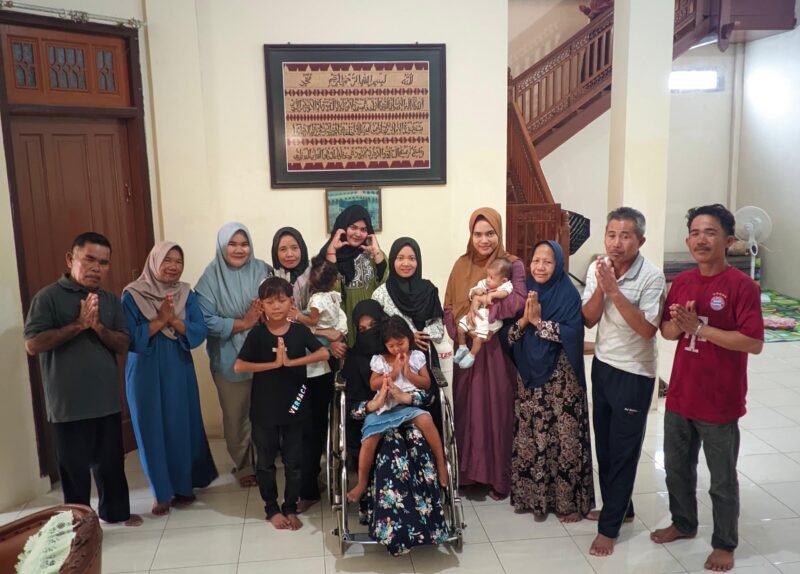 Pasien dan pendamping di Rumah Singgah BFLF Banda Aceh rayakan Idul Adha penuh haru dan kekuatan bersama keluarga baru. FOTO: IST