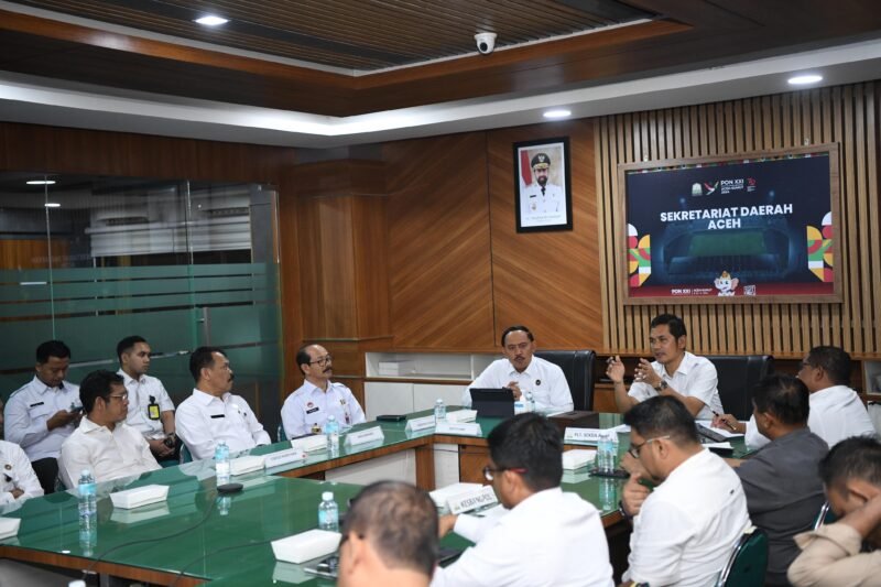 Plt. Sekretaris Daerah Aceh, M. Nasir SIP, MPA menerima kunjungan Deputi bidang koordinasi HAM, Imigrasi dan pemasyarakatan, Membahas terkait sinkronisasi dan koordinasi kementrian koordinator KUMHAM IMIPAS dan kementrian HAM dengan Pemerintah Aceh di ruang rapat Sekda Aceh, Rabu, 11-06-2025. Foto: Ist