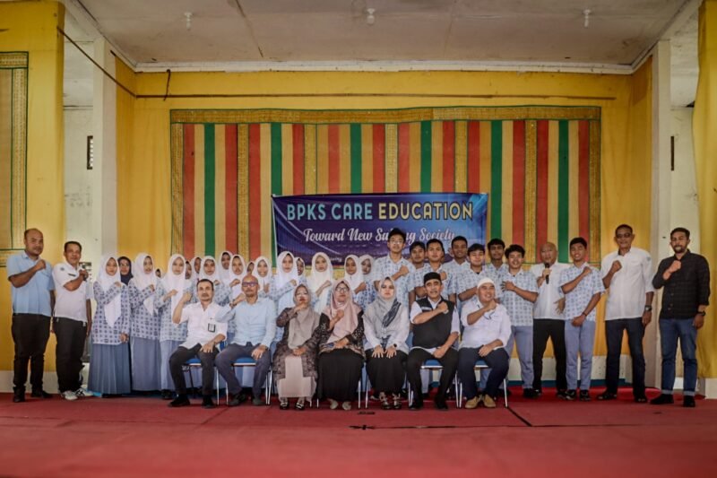 Foto bersama BPKS Sabang dengan murid SMA 1 Sabang. Foto: Dok. BPKS Sabang