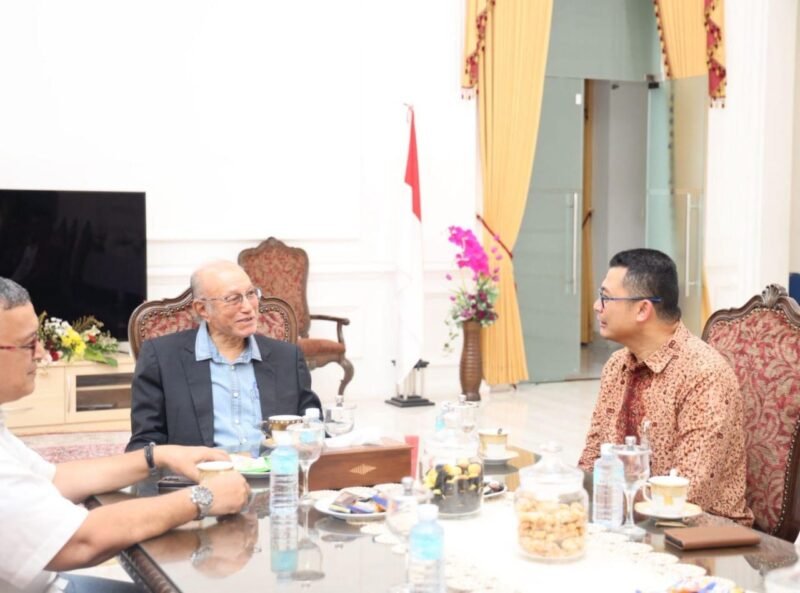 BSI Aceh dan Wali Nanggroe Bahas Kolaborasi untuk Pembangunan Aceh. Foto: Dok. SA/Acehnow