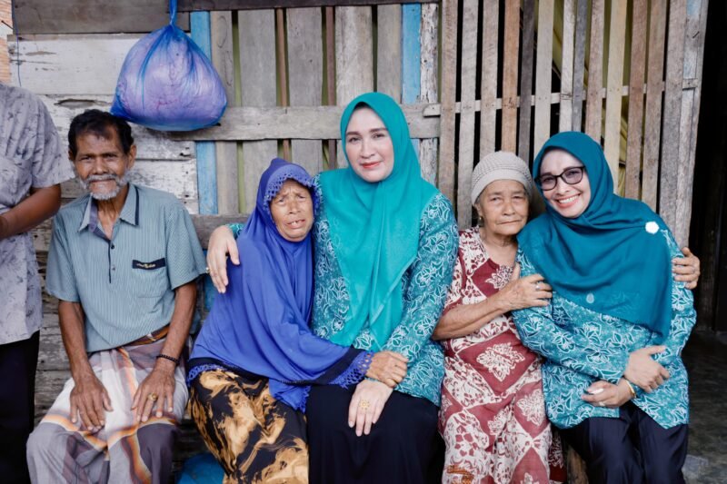 Hari Kedua di Barsela, Marlina Kembali Turun Kampung Jemput Data Warga Miskin Calon Penerima Rumah Layak Huni. Foto: Dok. Biro Adpim Setda Aceh
