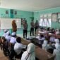 Ditpolairud Polda Aceh Saweu Sikula: Edukasi Pelajar tentang Pentingnya Kebersihan Pantai. Foto: Dok. Bidhumas Polda Aceh