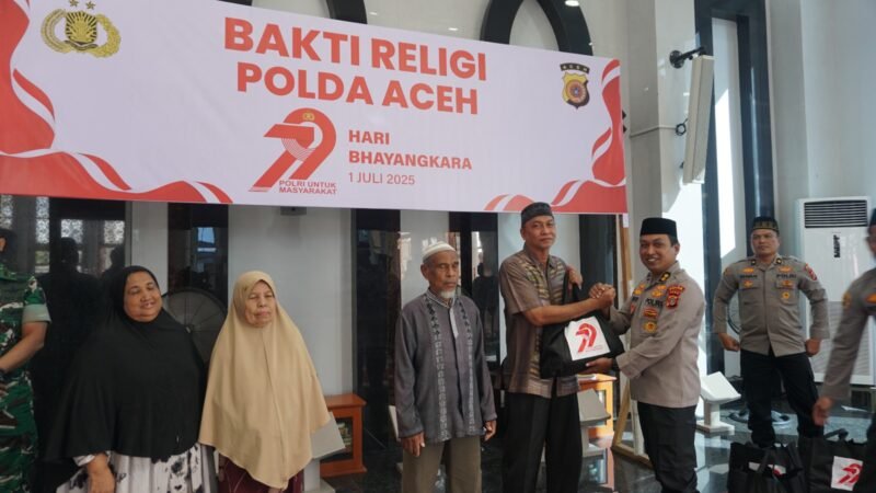 Polda Aceh Gelar Bakti Religi di Masjid Subulussalam PLTD Apung. Foto: Ist