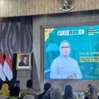 Menteri Pemberdayaan Perempuan dan Perlindungan Anak (PPPA) Arifah Fauzi saat menghadiri pelatihan paralegal nasional Muslimat Nahdlatul Ulama (NU) di Kementerian Hukum, Jakarta, Sabtu (14/6/2025). FOTO: dok. ANTARA/Melalusa Susthira K.