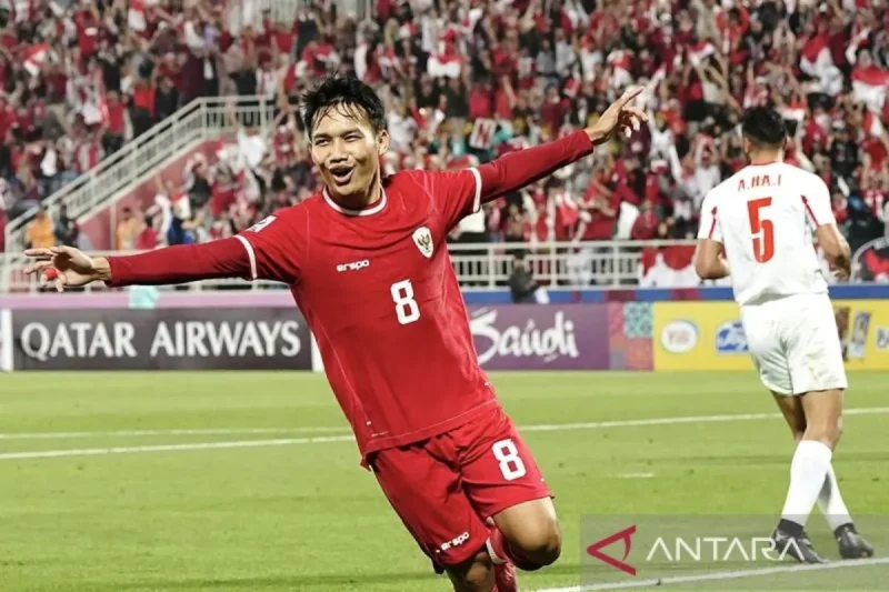 Arsip foto - Pesepak bola Timnas Indonesia U-23 Witan Sulaeman berselebrasi usai mencetak gol ke gawang Timnas Yordania U-23 pada Kualifikasi Grup A Piala Asia U-23 2024 di Stadion Abdullah bin Khalifa, Doha, Minggu (21/4/2024). dok. ANTARA FOTO/HO-PSSI/Spt.