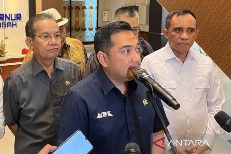 Arsip - Ketua Komisi II DPR RI Rifqinizamy Karsayuda ANTARA/Fauzi Lamboka
