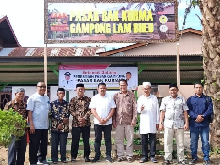 Pasar Kurma Gampong Lam Bheu Kecamatan Darul Imarah Kabupaten Aceh Besar.