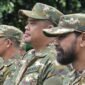 Gubernur Aceh Muzakir Manaf (kanan) berdampingan dengan Gubernur Sumatera Utara Bobby Nasution (kedua kanan).