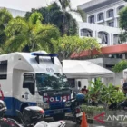 Ilustrasi - Suasana lokasi SIM Keliling di Kantor Pos Lapangan Banteng, Jakarta Pusat. dok. ANTARA/Ilham Kausar/am.