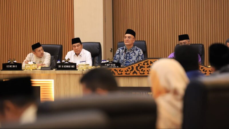 Ketua Komisi VIII, DPR RI, Marwan Dasopang (berbatik) (Foto: Firman Dani Wijaya)