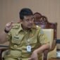 Gubernur Bobby Nasution saat bertemu dengan Kepala Perwakilan Bank Indonesia (BI) Wilayah Sumut Rudy Brando Hutabarat di Ruang Kerjanya, Kantor Gubernur Sumut, Jalan Pangeran Diponegoro Nomor 30 Medan, Selasa (15/7). dok. H21/DISKOMINFO SUMUT