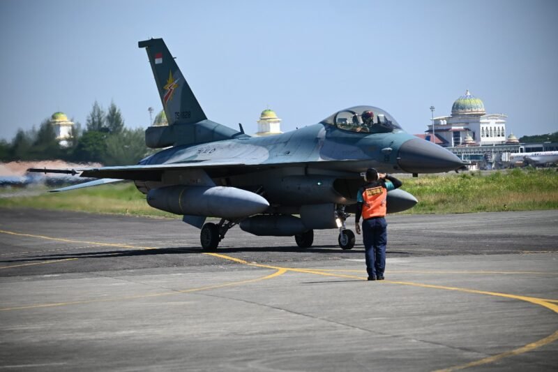 Lanud Sultan Iskandar Muda Kedatangan 4 Pesawat Tempur F-16 untuk Latihan Cakra C Kosek I Medan. Foto: Dok. Misriani/Acehnow.com