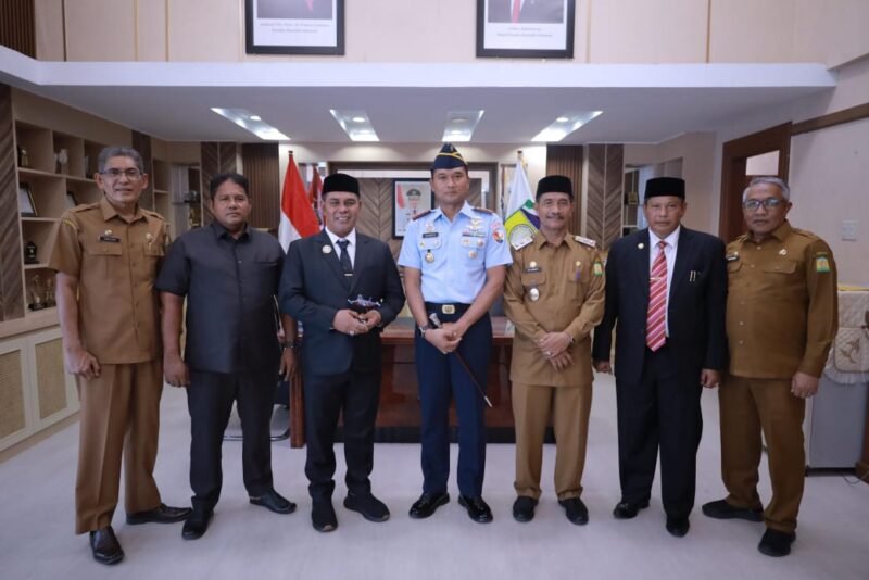 Forkopimda Aceh Besar Lepas Kolonel Sasmoyo dalam Suasana Penuh Kekeluargaan. (Foto : Dok.)