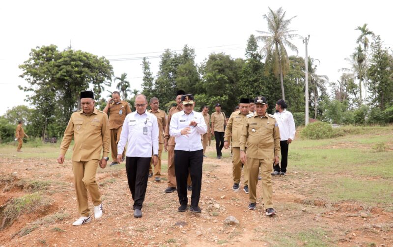 Pemkab Pidie Jaya Tinjau Lokasi Pembangunan Lapas Terbuka di Rungkom, Siap Dukung Program Kemenipas. Foto: Dok. Jamal Pangwa/iNews