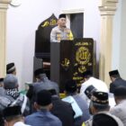 Kapolres Aceh Tengah AKBP Muhamad Taufiq, S.I.K., M.H. menyampaikan pesan kamtibmas usai Shalat Subuh berjamaah di Masjid Al-Fitrah, Kampung Keramat Mufakat, Kecamatan Bebesen, Rabu (16/7/2025).Jadi Pribadi Unggul Foto.Dok:Rahmat Ramadhan/Acehnow 