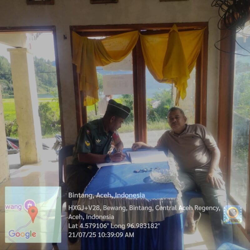 Wujud Kepedulian Babinsa Koramil 04/Bintang Melalui Kegiatan Komsos Bersama Aparatur Kampung.Jadi Pribadi Unggul foto.Dok: Rahmat Ramadhan/Acehnow 