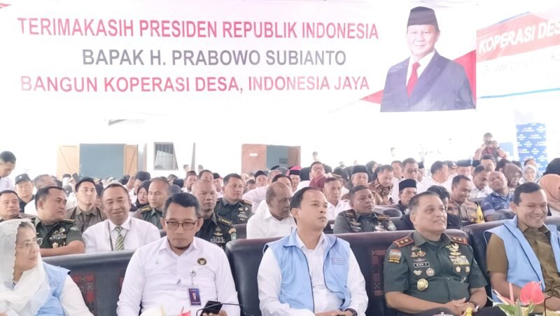 Dandim 0119/BM Dampingi Pangdam IM Hadiri Launching Koperasi Merah Putih Secara Zoom Bersama Presiden Republik Indonesia.Jadi Pribadi Unggul foto.Dok: Rahmat Ramadhan/Acehnow 