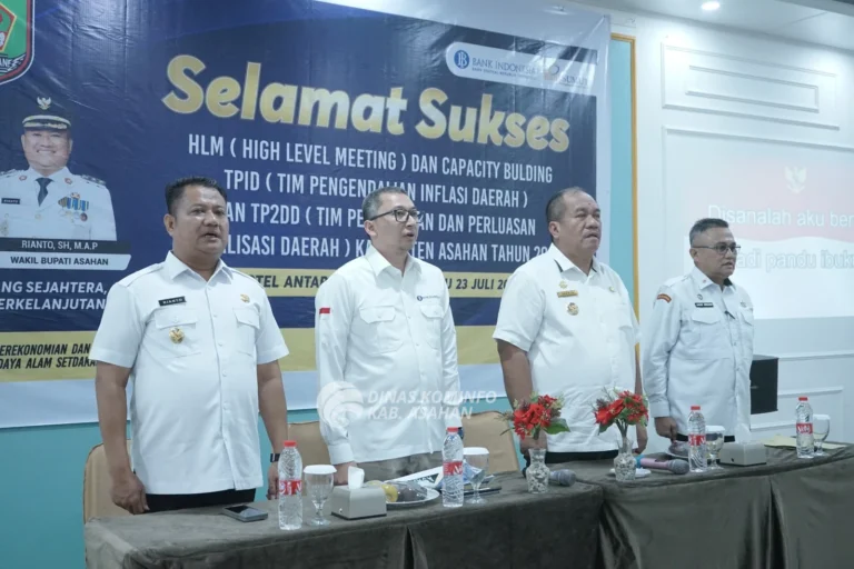 Bupati Asahan, Taufik Zainal Abidin, S.Sos., M.Si membuka Rapat Koordinasi Pemerintahan (Rakorpem) Bulan Juli Tahun 2025 bertempat di Aula Melati Kabupaten Asahan. Rabu (23/07/2025). Dok. Diskominfo Asahan