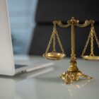 Ilustrasi - Pahami batas hukum utang-piutang! Nggak semua kasus utang bisa dipolisikan, cek faktanya di sini! dok. pexels.com/KATRIN BOLOVTSOVA