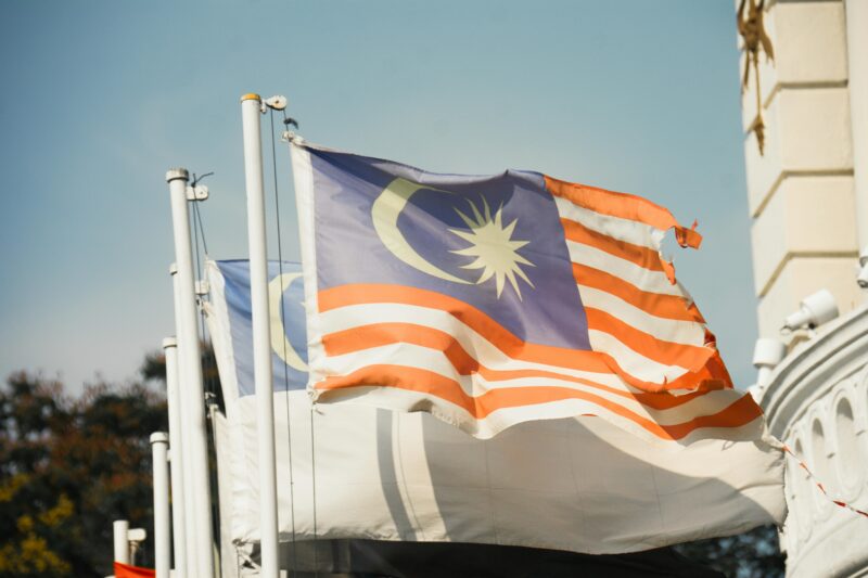 Ilustrasi beasiswa kuliah ke Malaysia. dok. pexels.com/Thilipen Rave Kumar