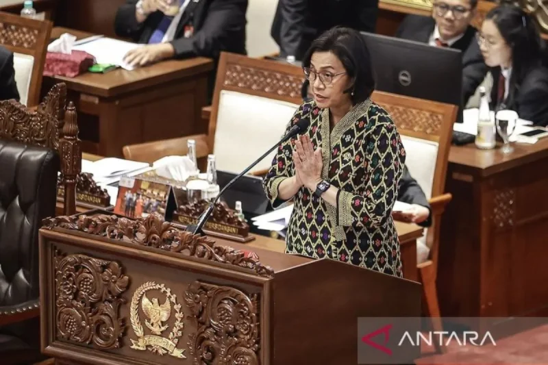 Menteri Keuangan Sri Mulyani Indrawati menyampaikan keterangan Pemerintah pada Rapat Paripurna ke-21 Masa Persidangan IV Tahun Sidang 2024-2025 di Kompleks Parlemen, Senayan, Jakarta, Selasa (1/7/2025). dok. ANTARA FOTO/Dhemas Reviyanto/rwa/aa.
