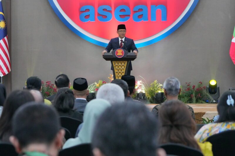 Menlu Sugiono yang hadir mewakili Presiden RI Prabowo Subianto dalam peringatan 58 Tahun ASEAN (ASEAN Day) di Markas Besar ASEAN, Jakarta. Jumat (8/8/2025). dok. refi/Kementerian Luar Negeri RI