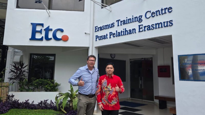 Dekan Fakultas Syariah UIN Jember Wildani Hefni berkunjung ke Kedubes Belanda di Jakarta. Dok. Kemenag RI