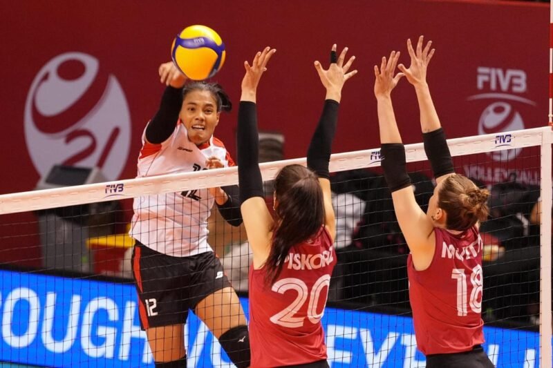 Menteri Pemuda dan Olahraga Republik Indonesia (Menpora RI) merasa bangga dan mengapresiasi Timnas Voli Putri Indonesia U-21 yang berhasil mengalahkan Kanada dengan skor 3-1 pada lanjutan laga Grup A FIVB Volleyball Women’s U21 World Championship 2025 di Jawa Pos Arena, Jumat (8/8) malam.(foto:Herry/kemenpora.go.id)