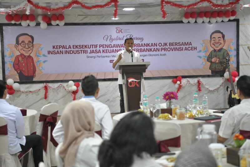 Wakil Gubernur Aceh, Fadhlullah.SE menyampaikan sekaligus menjadi pemateri pada kegiatan Insan Industri Jasa Keuangan Perbankan 