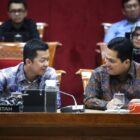 Wakil Menteri Pemuda dan Olahraga (Wamenpora) RI Taufik Hidayat mewakili Menpora Dito Ariotedjo menghadiri Rapat Kerja (Raker) secara berurutan dengan Komisi XIII di Gedung Nusantara II dan Komisi X DPR RI di Gedung Nusantara I, Jalan Gatot Subroto, Senayan, Jakarta Pusat, Selasa (26/8) pagi.(foto:raiky/kemenpora.go.id)
