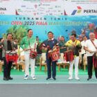 Sekretaris Kementerian Pemuda dan Olahraga Republik Indonesia (Kemenpora RI) Gunawan Suswantoro hari Jumat (29/8) pagi menghadiri pembukaan Kejuaraan Tenis Maesa Open 2025 di Anwa Racquet Club Tennis Indoor, Kembangan, Jakarta Barat.(foto:Herry/kemenpora.go.id)