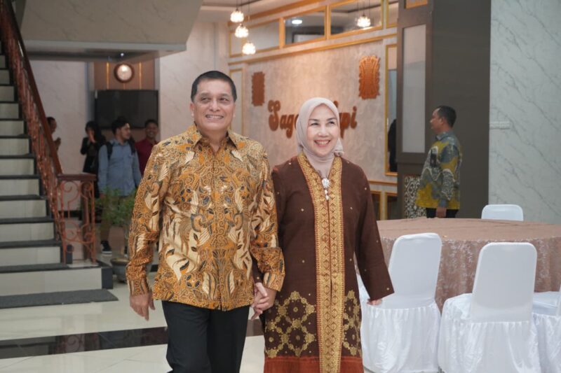 Pangdam IM dan Ketua Persit KCK IM hadiri acara pisah sambut Kapolda Aceh. dok. Pendam IM