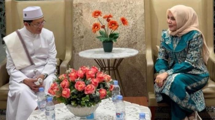 Anggota DPRA Bunda Salma melakukan kunjungan silaturahmi dan audiensi dengan Menteri Agama Republik Indonesia (Menag RI), Prof Dr H Nazaruddin Umar MA, di Jakarta pada Kamis 31/7/2025 (Foto:Dok.Ist)