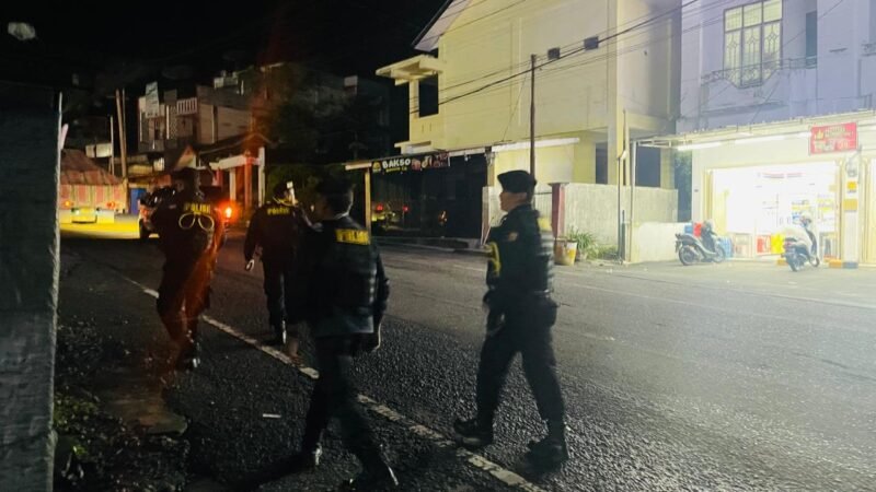 Polres Bener Meriah menggelar patroli Kegiatan Rutin Yang Ditingkatkan (KRYD) pada Sabtu malam, 9 Agustus 2025 di wilayah hukum Polres Bener Meriah, dipimpin langsung oleh Kasat Intelkam Polres Bener Meriah, IPTU Dasril, S.A.B. dok. Polres Bener Meriah