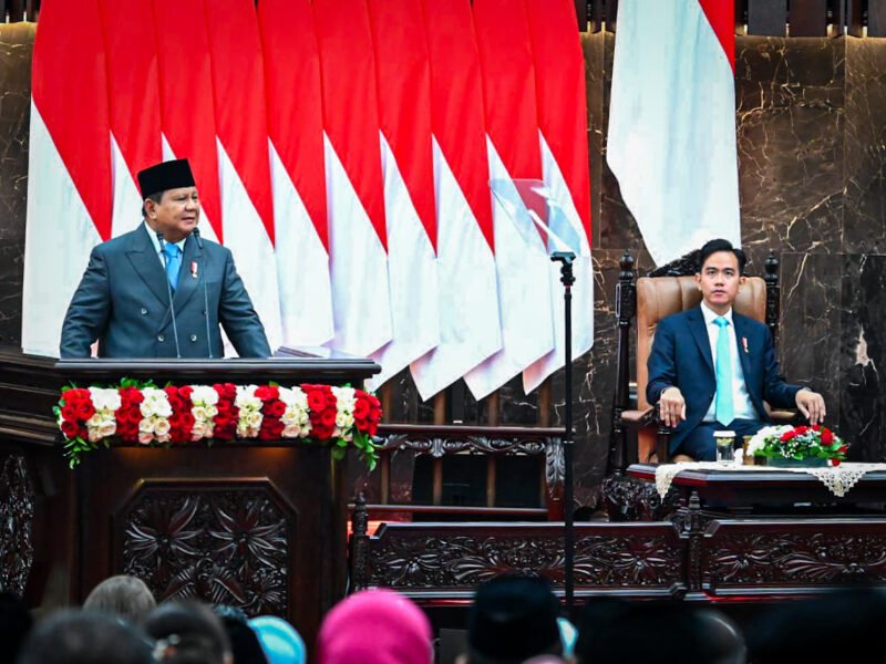 Presiden Prabowo Subianto menyampaikan pidato kenegaraan pertama pada Sidang Tahunan MPR RI dan Sidang Bersama DPR RI dan DPD RI di Gedung Nusantara MPR/DPR/DPR RI, Jakarta, pada Jumat, 15 Agustus 2025. (Foto: BPMI Setpres)