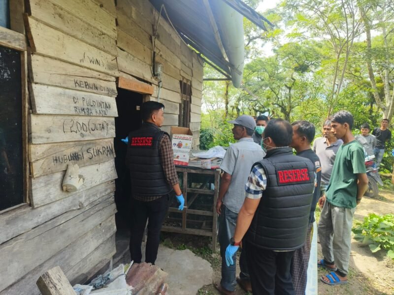 Polisi Lakukan Olah TKP Penemuan Mayat di Kampung Mekar Jadi Ayu.Foto.(Dok:Humas Polres Bener Meriah)
