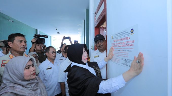 Pemerintah Kota Banda Aceh melalui Tim Terpadu Penegakan Syariat Islam melakukan penyegelan sementara terhadap Hotel Kupula di kawasan Kuta Alam, Rabu (20/8/2025). dok. Pemko Banda Aceh