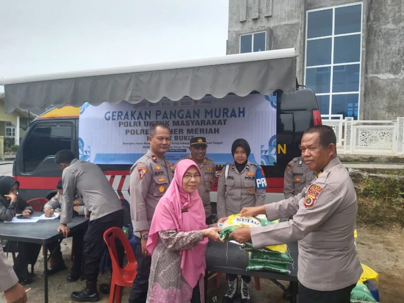 Polsek Bukit bersama pemerintah daerah menggelar Gerakan Pangan Murah di Kampung Mulie Jadi, Kecamatan Bukit, Kamis (28/8/2025). dok. Polres Bener Meriah