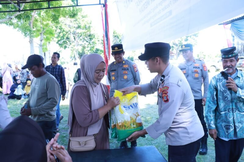 Dalam rangka menyambut Hari Ulang Tahun ke-80 Kemerdekaan Republik Indonesia, Polres Bener Meriah bersama instansi terkait menggelar Gerakan Pangan Murah (GPM) Tanggap Inflasi yang berlangsung di Halaman Masjid Nurul Iman, Kecamatan Timang Gajah, Kamis (14/8/2025) pukul 09.00 WIB. dok. Polres Bener Meriah